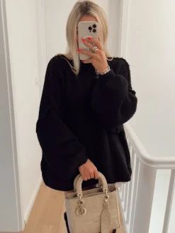 Hello Moon Shop Pull BRED Store