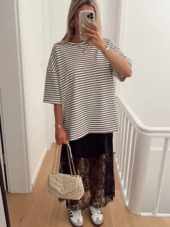 Hello Moon Shop T-shirt MARIN Shop